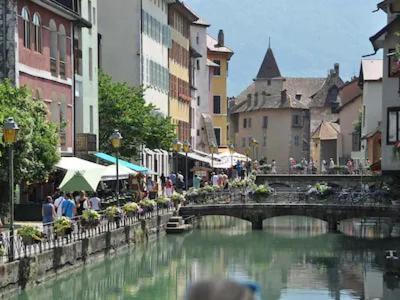 55 M²/ Chez Lorette/ 250M Lake/ Private Parking Annecy Bagian luar foto
